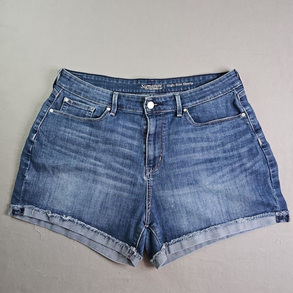 Women's High Rise Signature Levi's Size 16 Stretch